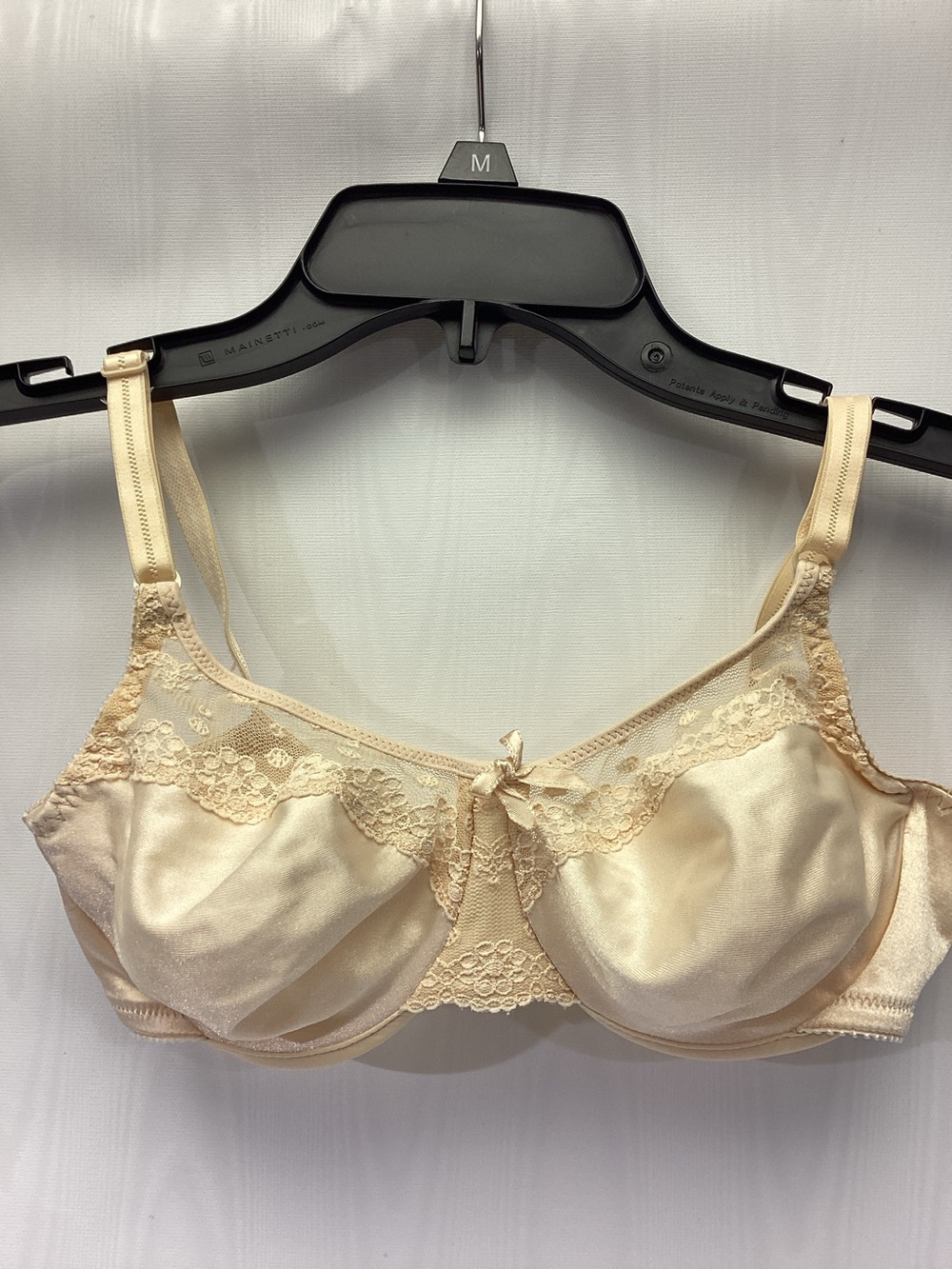 Vintage Warners 1069 "It’s Really Something" Bra Satin Unlined Soft Cup 34C